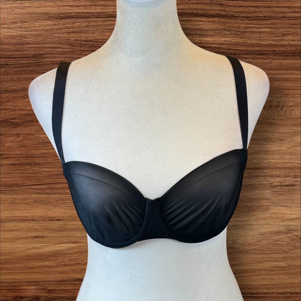 SKIMS No Show Molded Unlined Balconette Bra Onyx Black‎ 32C Style BR-UWR-2054